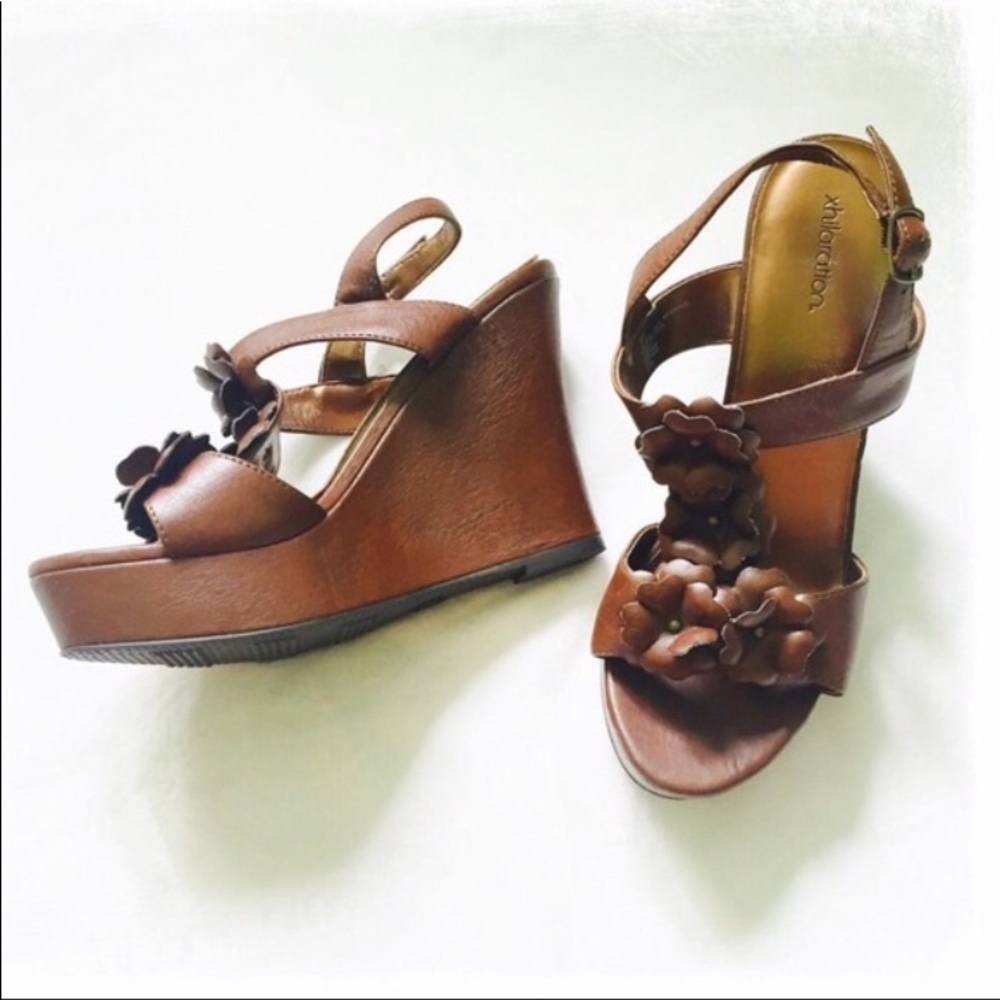 Xhileration flower wedges